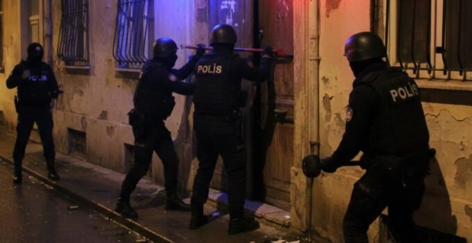 Narkotik Polisi Düğmeye Bastı: 9 Gözaltı