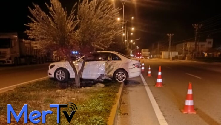 İslahiye’de Kaza: Araç Orta Refüje Çıktı