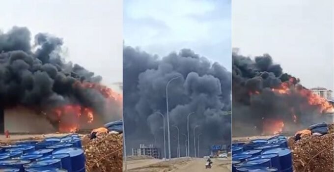 300 İşçinin Çalıştığı TOKİ İnşaatında Yangın Çıktı