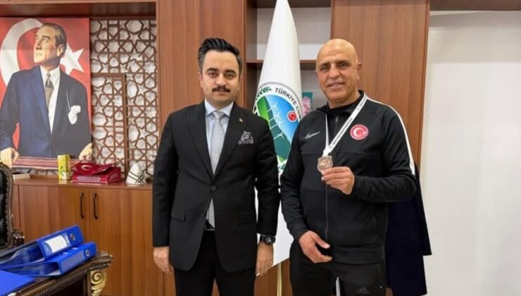 Kaymakam Erciyas, Başarılı Sporcuyu Tebrik Etti