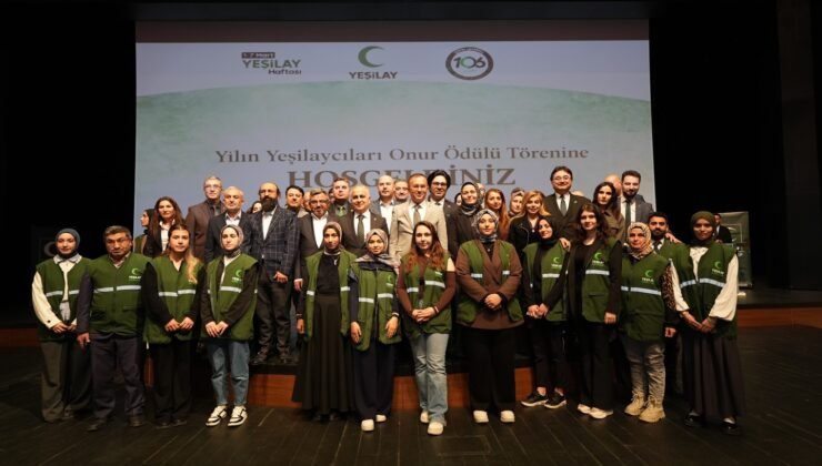 Vali Kemal Çeber, “Yılın Yeşilaycıları Onur Ödülü Töreni”ne Katıldı