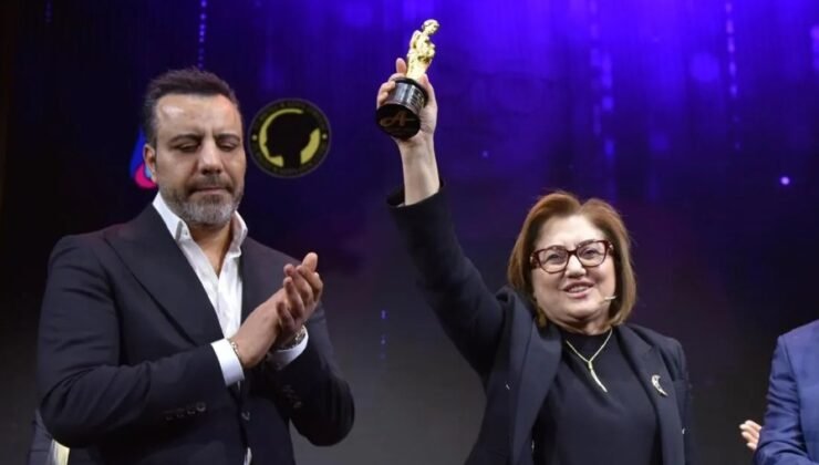 Başkan Fatma Şahin’e Mesleki Başarı Ödülü