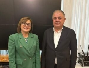 Başkan Yıldırır’dan Fatma Şahin’e Tebrik