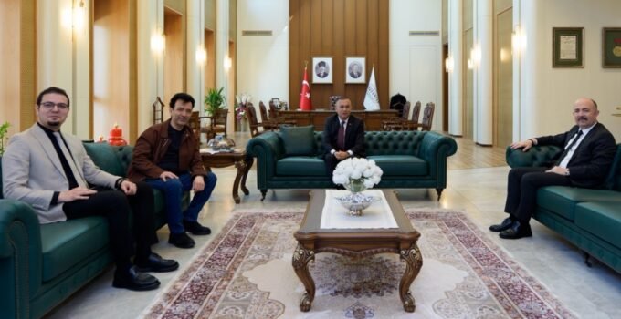 Sanatçı Oğuz Aksaç’tan Vali Çeber’e Ziyaret