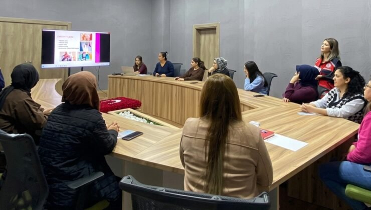İslahiye’de Kadına Yönelik Şiddetle Mücadele Eğitimi Verildi