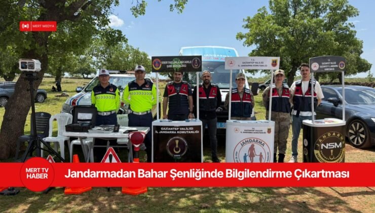 Jandarmadan Bahar Şenliğinde Bilgilendirme Çıkartması