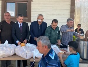 Başkan Çıngı Cuma Çıkışı Esnaflara Çorba İkramında Bulundu