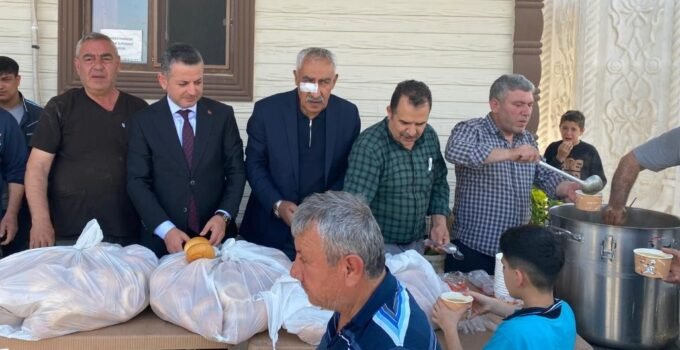 Başkan Çıngı Cuma Çıkışı Esnaflara Çorba İkramında Bulundu